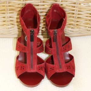 NWOT Michael Kors Berkley Red Floral T-Strap